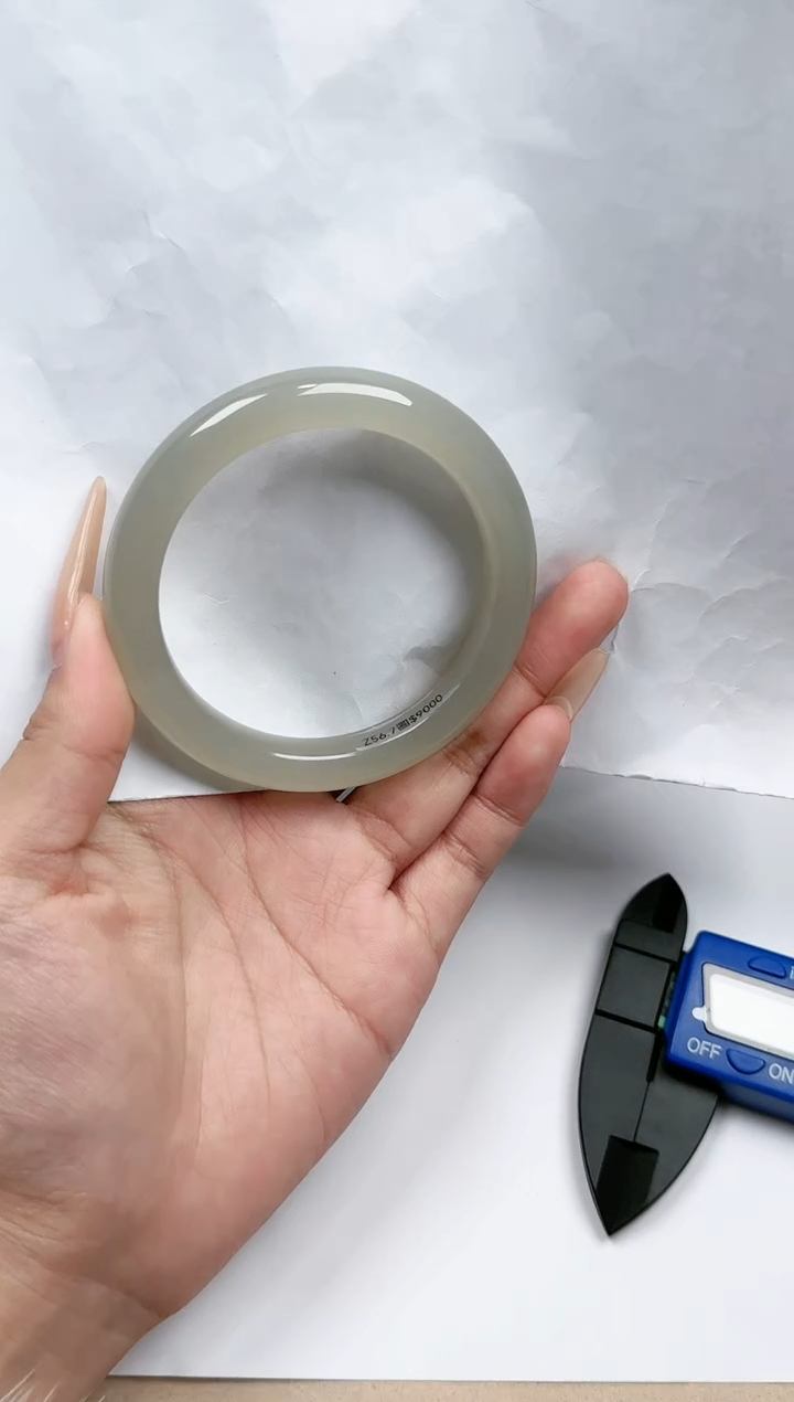 【闪购商品】和田玉手镯未镶嵌56/57圈口 YY