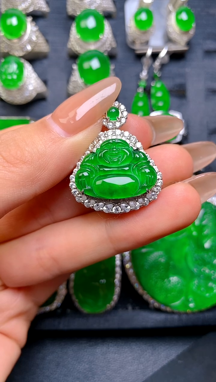 【闪购商品】翡翠吊坠(赠链)银S925镶嵌佛公吊坠