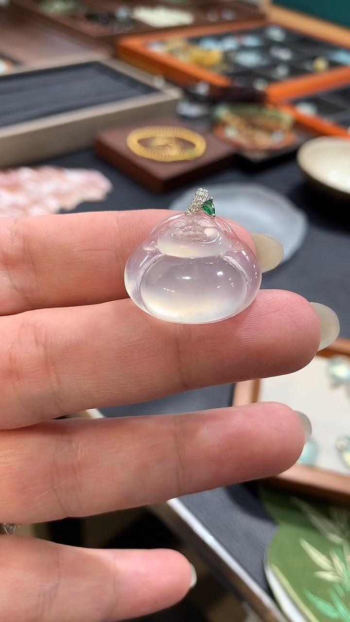 未镶嵌蛇纹石玉吊坠(不含链)冰佛