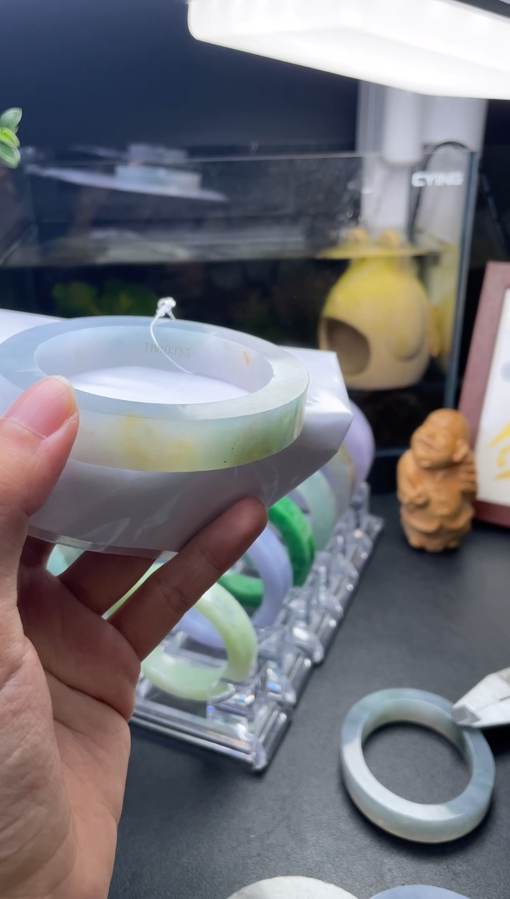 未镶嵌毛胚手镯定制翡翠毛胚定制