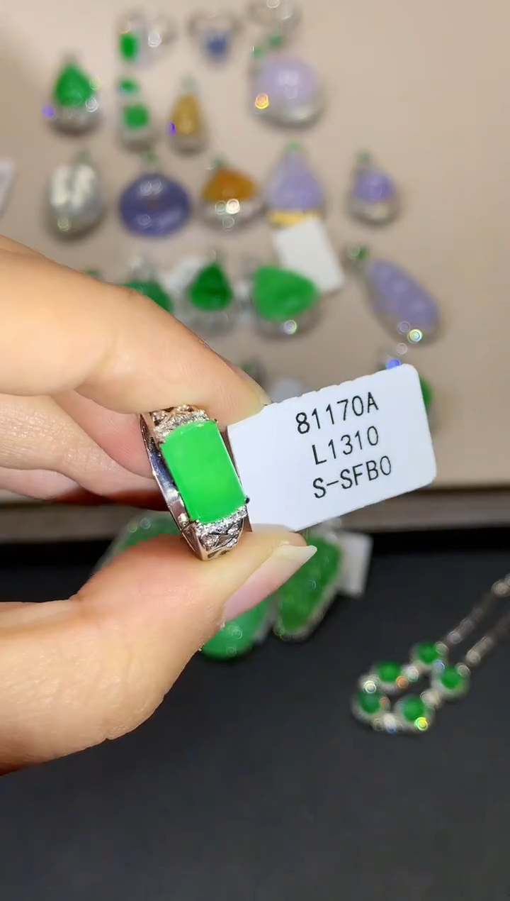 翡翠戒指18K金镶嵌L1310多样性发其一