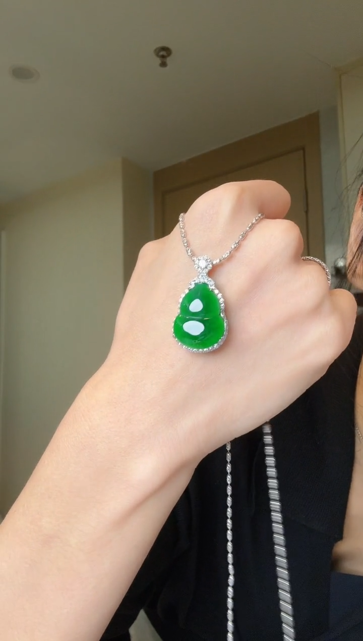 【闪购商品】翡翠吊坠(不含链)银S925镶嵌天然翡翠吊坠