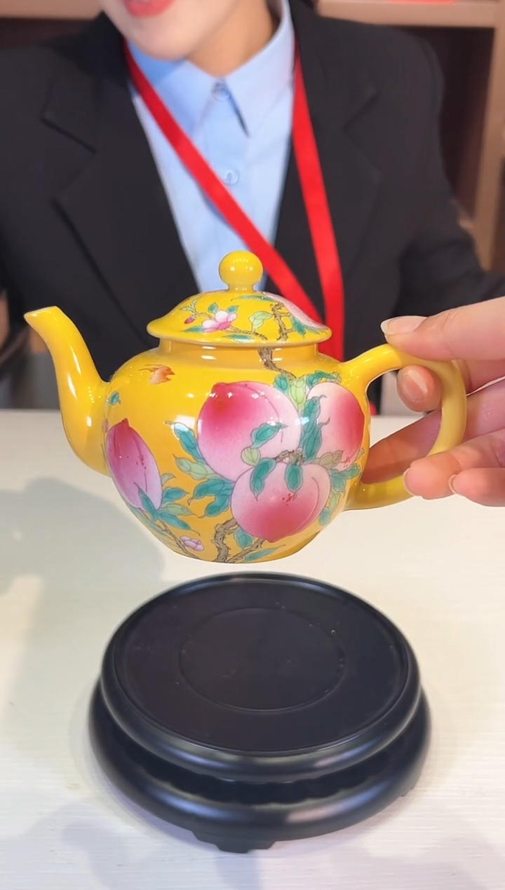 【闪购商品】壶帝王黄寿桃茶壶