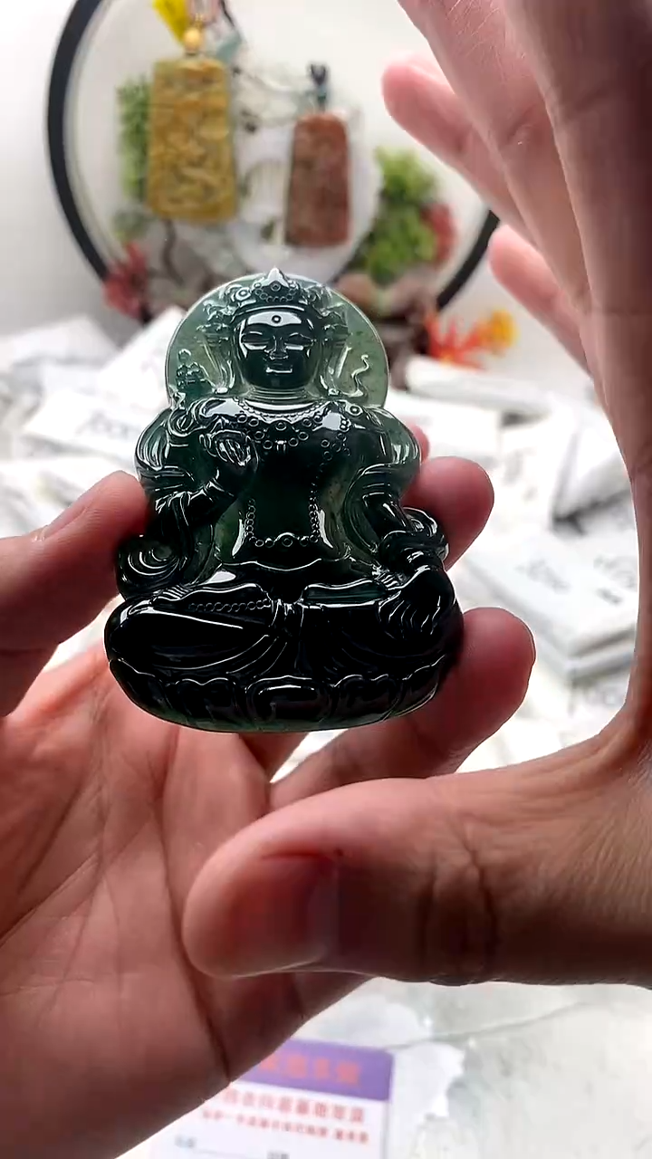 颈饰未镶嵌翡翠渡母