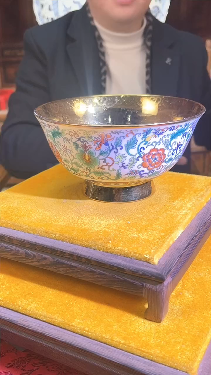 【闪购商品】瓷片119F现代工艺品一个