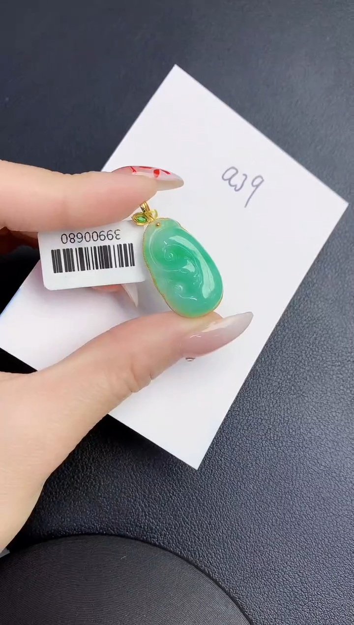 【闪购商品】翡翠颈饰18K金镶嵌000000000000