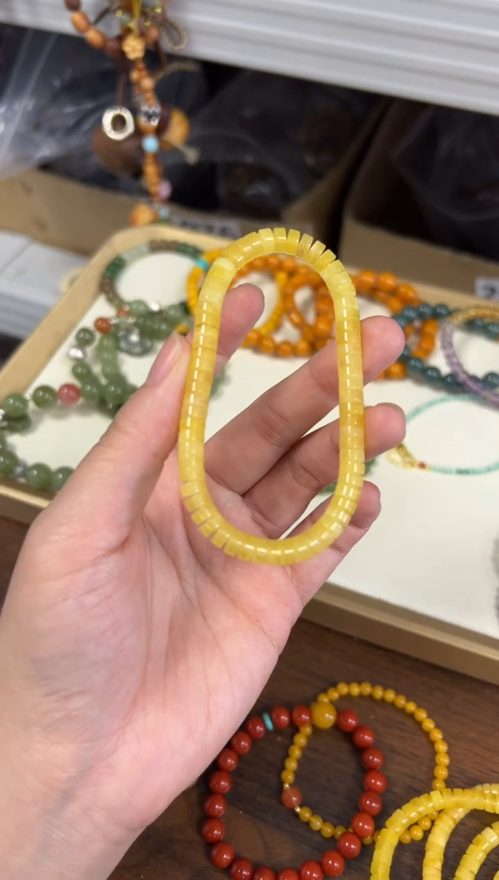 未镶嵌蜜蜡手链蜜蜡精工药片珠手链[0118]