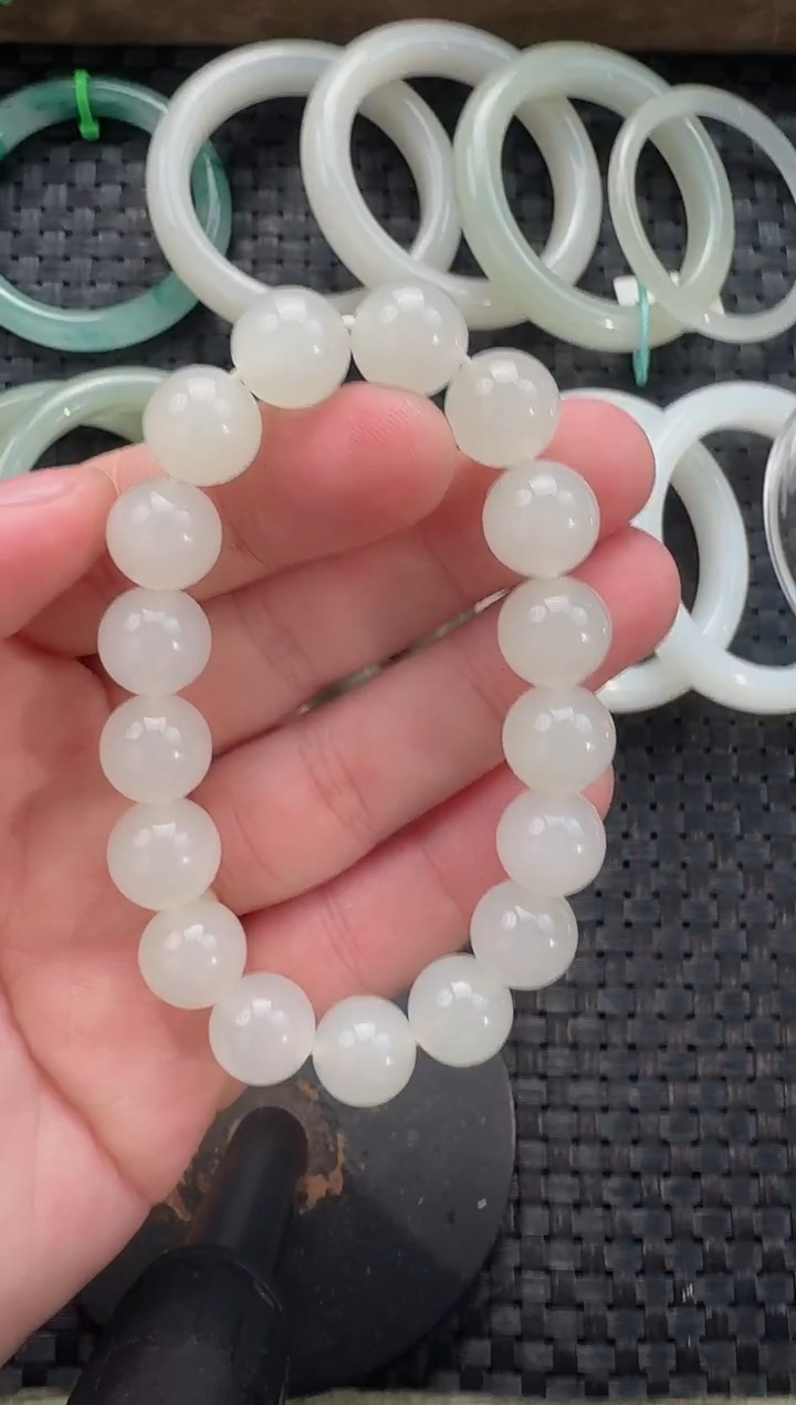 颈饰未镶嵌和田玉12mm手串