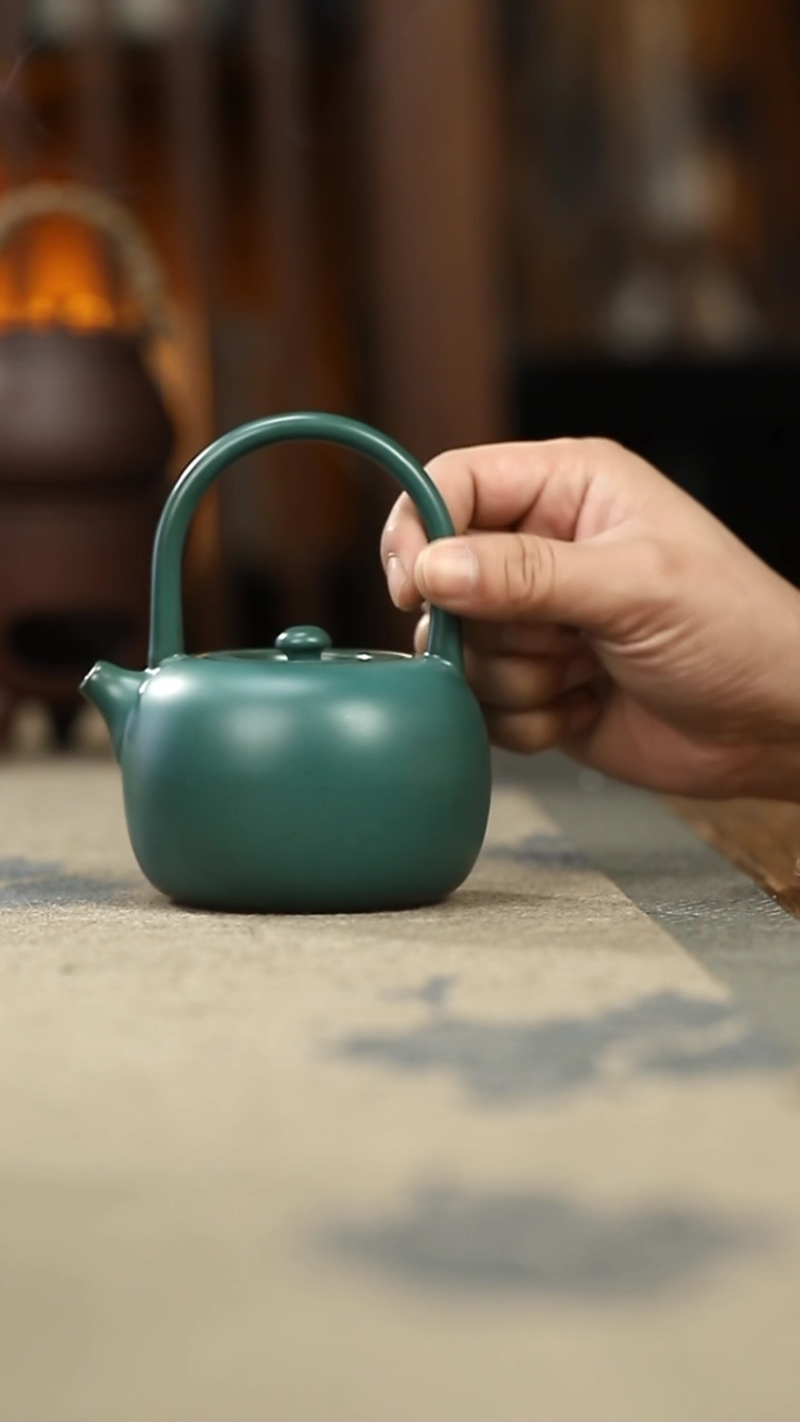 【闪购商品】其他墨绿瓷柄提梁壶