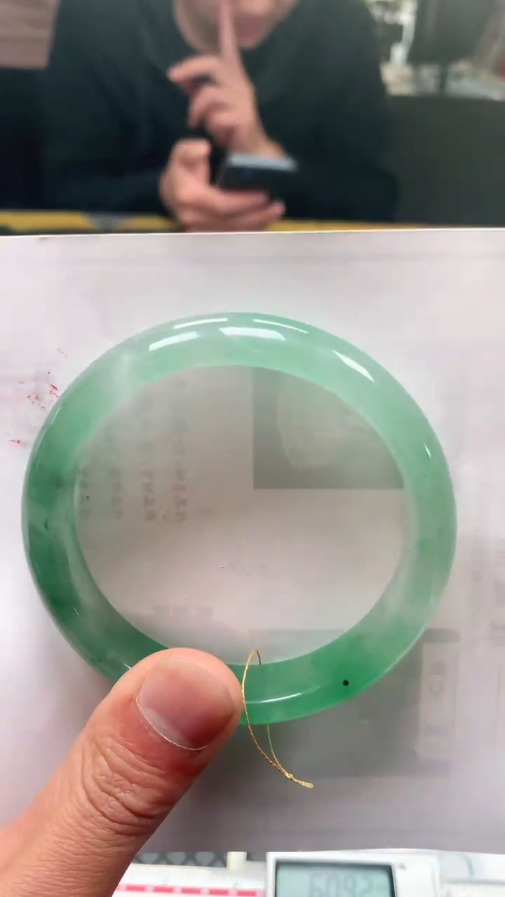 【闪购商品】石英质玉手镯未镶嵌冰飘花手镯