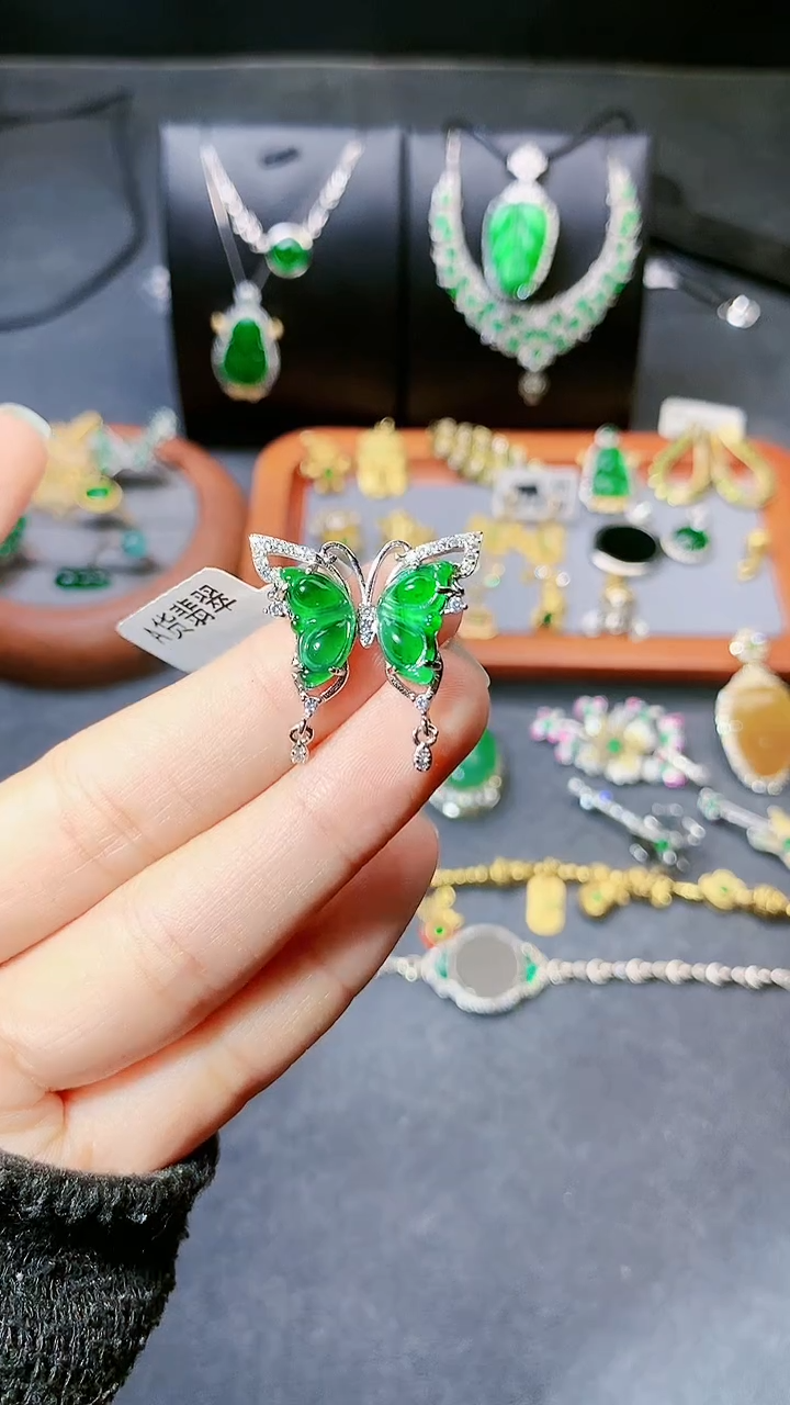 【闪购商品】翡翠吊坠(赠链)银S925镶嵌吊坠