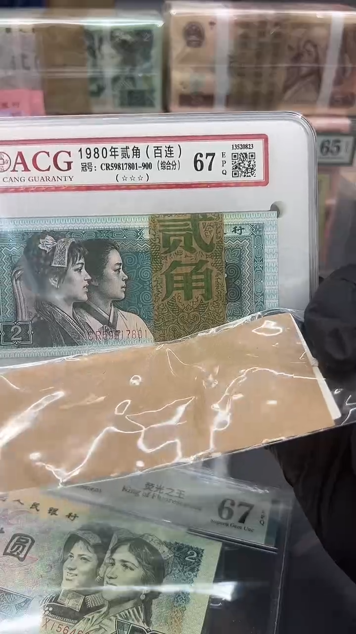 【闪购商品】8002CR7801刀。。。。。