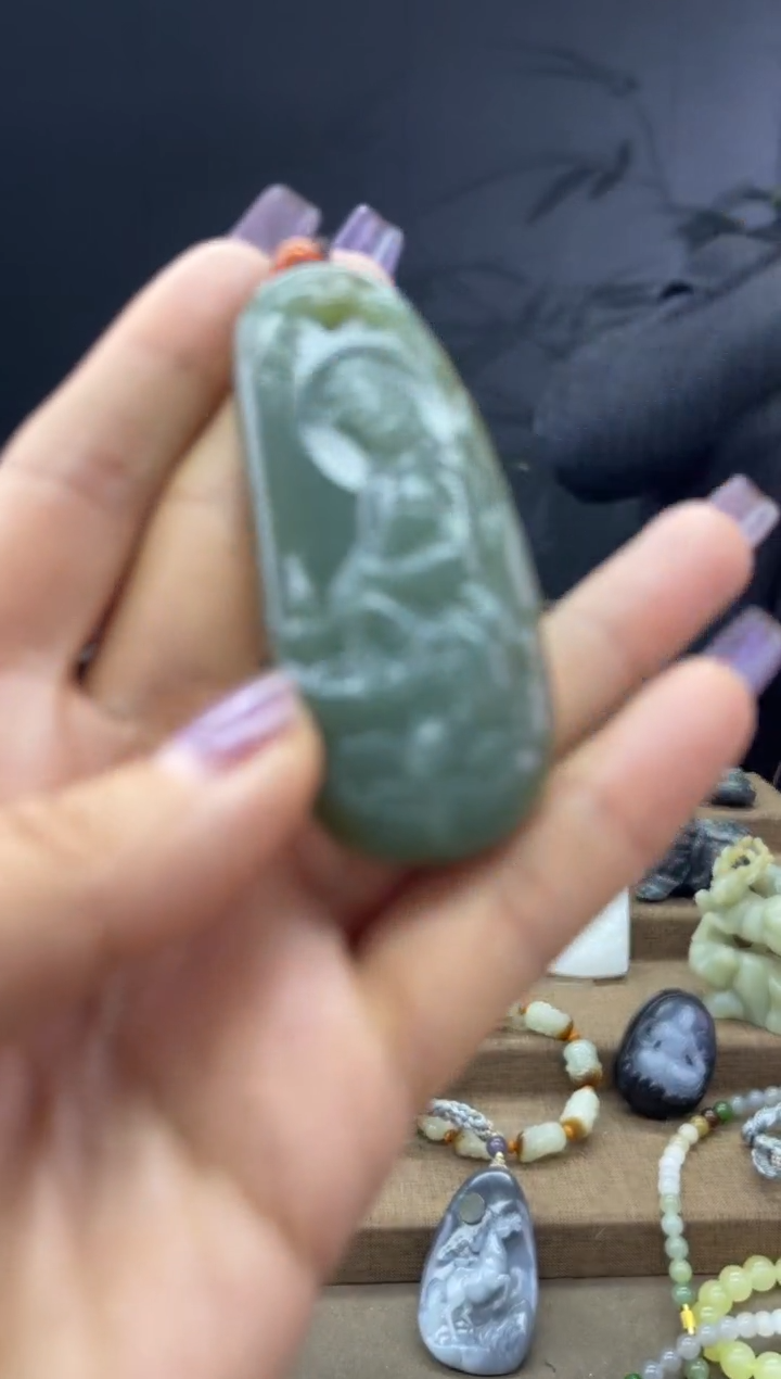 颈饰未镶嵌和田玉1