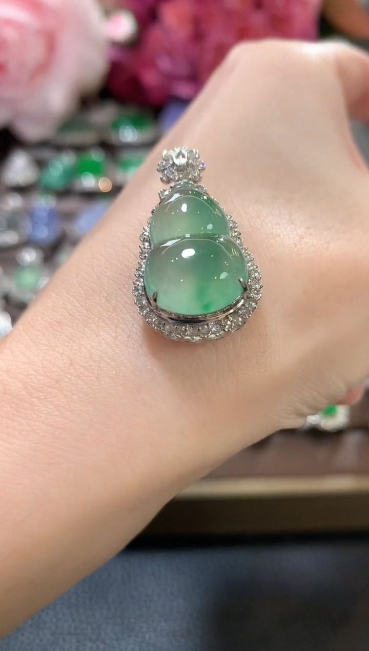 吊坠(不含链)18K金镶嵌翡翠b60