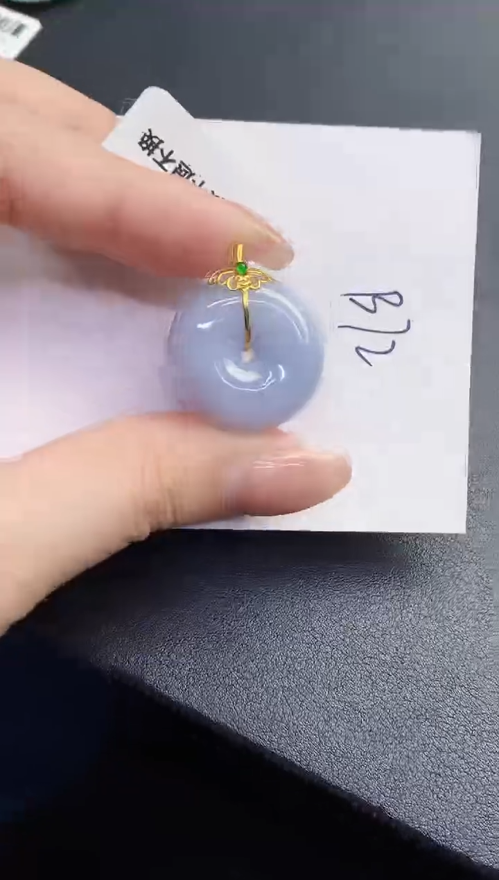 翡翠18K金镶嵌颈饰00000000000