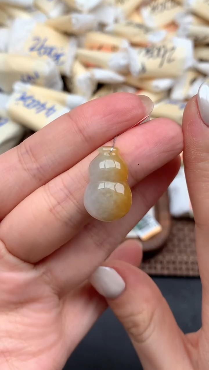 未镶嵌挂件翡翠1