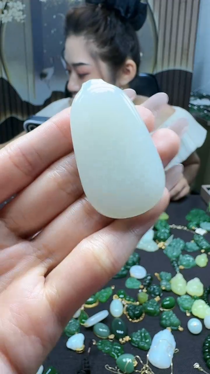 未镶嵌和田玉挂件1