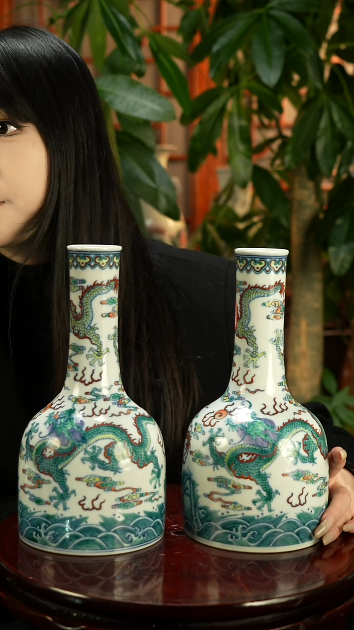 其他瓷金*斗彩摇铃尊一对