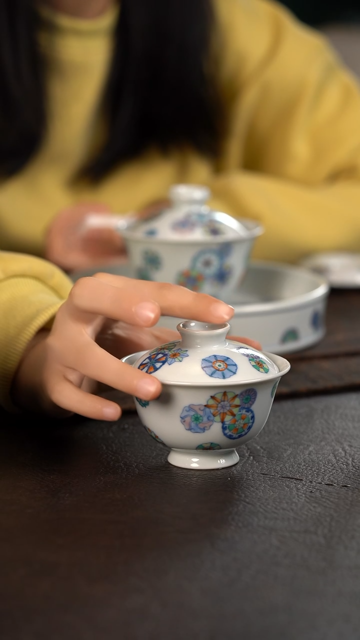 【闪购商品】杯云霞珍藏斗彩皮球花小盖碗