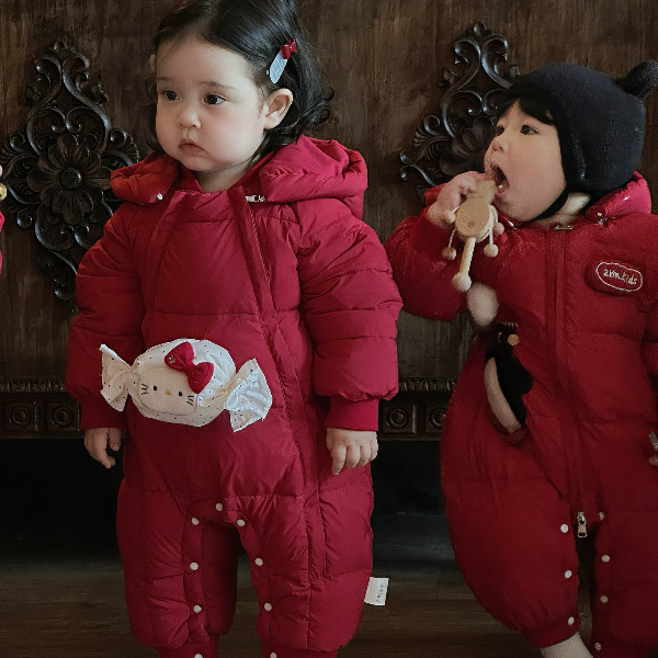 男女宝宝冬季超可爱白鸭绒外出服糖果双拉链羽绒服哈衣9541