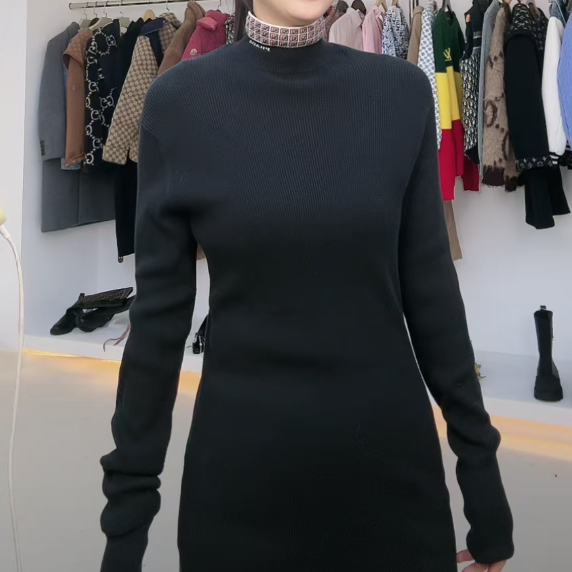 全新未使用 Prada/普拉达 花领针织长袖 黑色