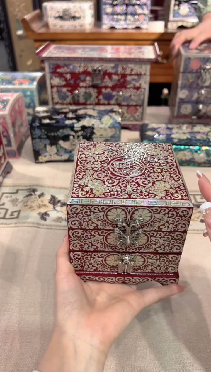 【闪购商品】红底龙凤·弘贝雅螺钿漆器文化馆