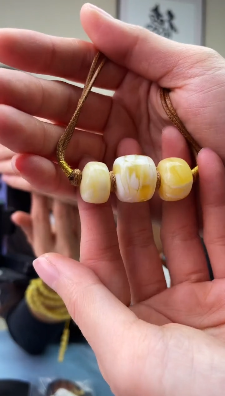 琥珀未镶嵌珠宝奇石T0假一罚十，多样性发一件