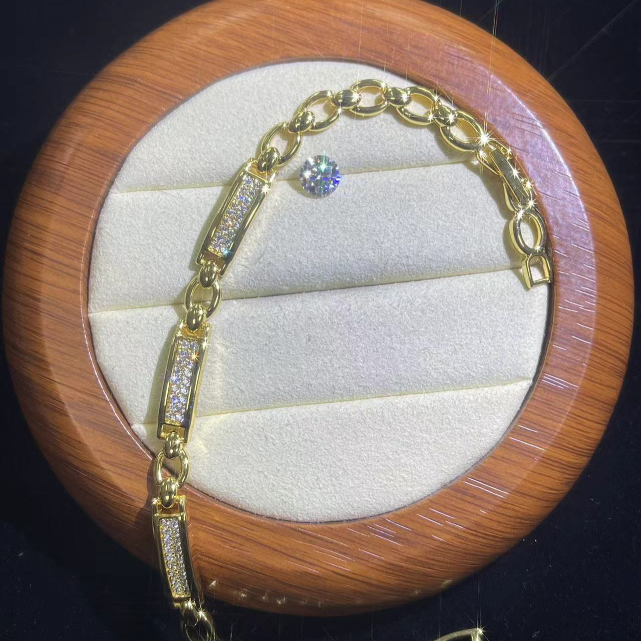 s202微镶扣扣手链多样性发货