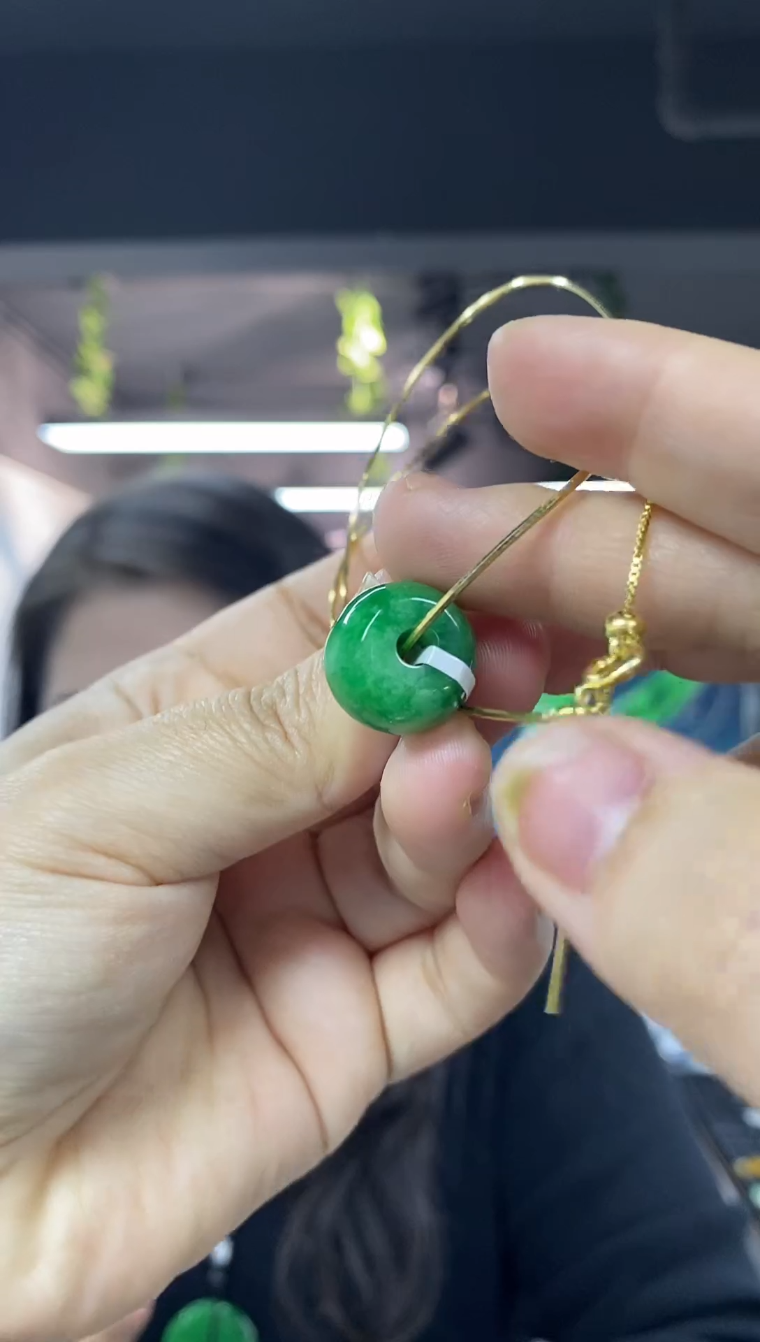 颈饰未镶嵌翡翠多样性发其一颜色微差