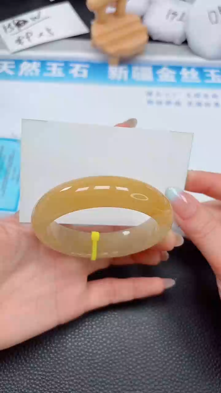 【闪购商品】石英质玉手镯未镶嵌413