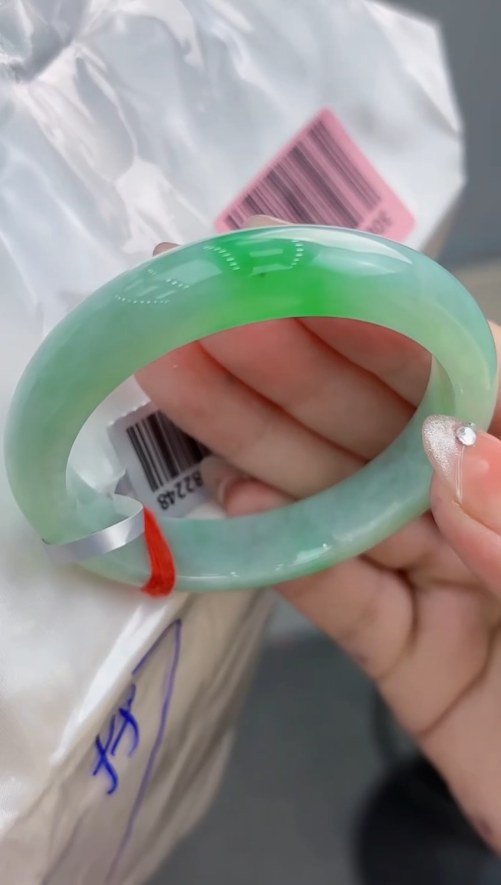 【闪购商品】翡翠手镯未镶嵌翡翠手镯