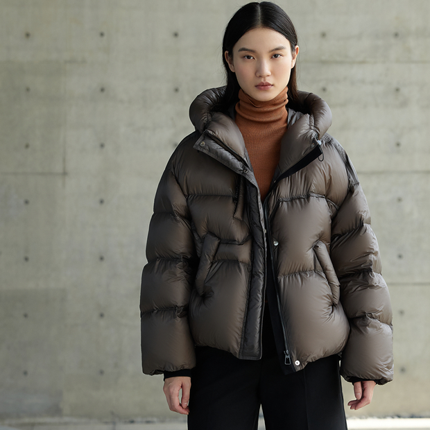 824Y868短款宽松欧版连帽白鸭绒羽绒服雪乡出游