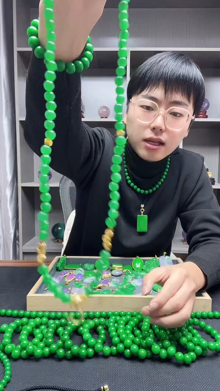 项链未镶嵌翡翠项链