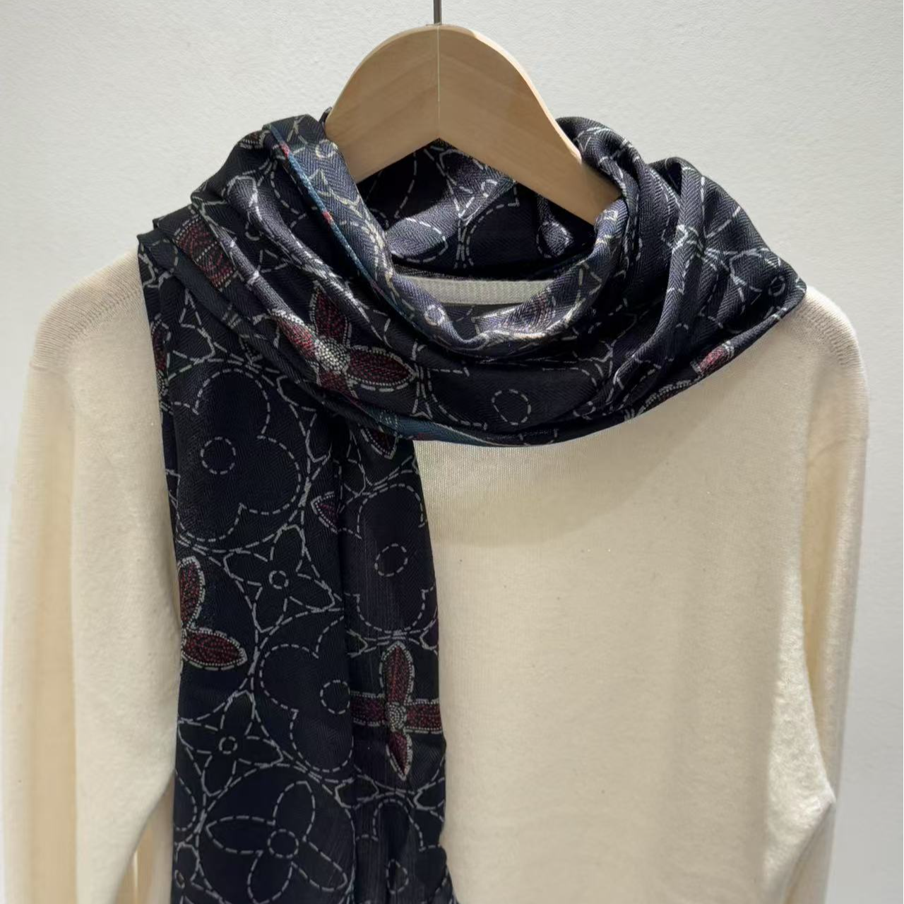 （幸运草）斜角飘带长巾45*150左右围巾