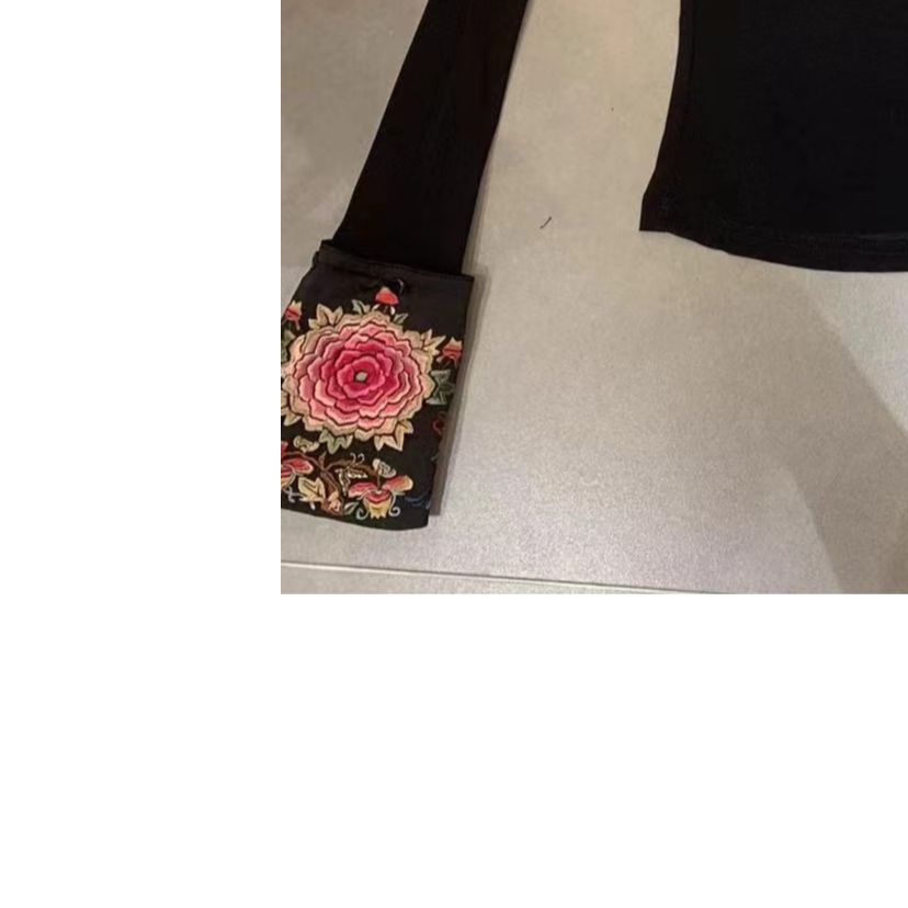 i-EAST 花香缠枝~新中式袖口刺绣设计感T恤上衣-4Q GF5023