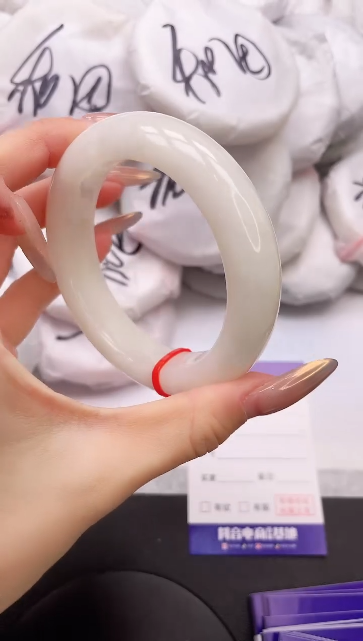 【闪购商品】和田玉手镯未镶嵌17K17-59