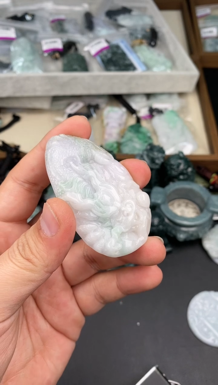 【闪购商品】翡翠颈饰未镶嵌  天然翡翠，一物一图