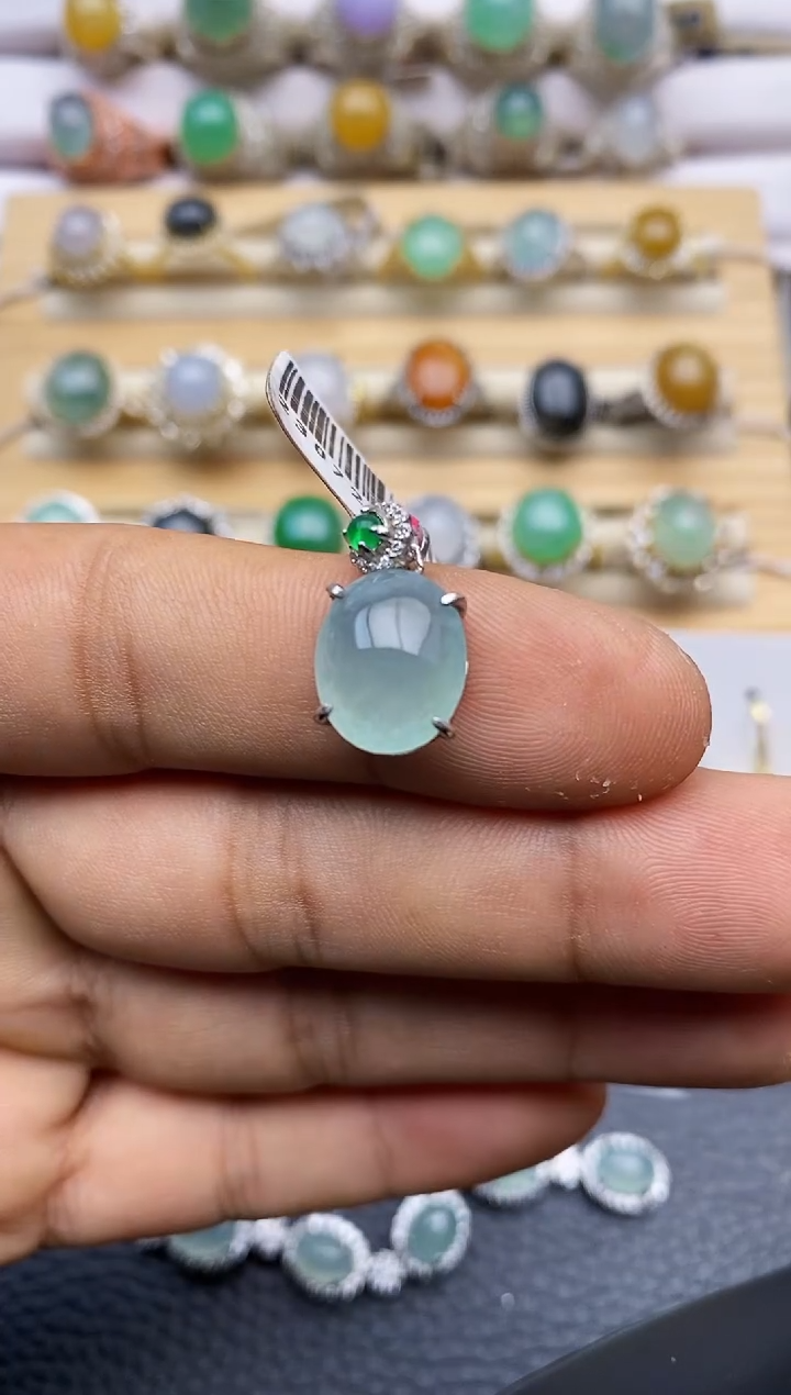 【闪购商品】翡翠颈饰银S925镶嵌2699