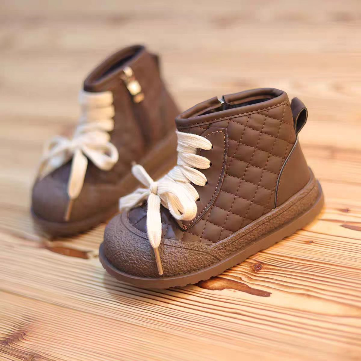 儿童2025冬季新款软底防滑短靴皮面加绒男女童棉鞋3111