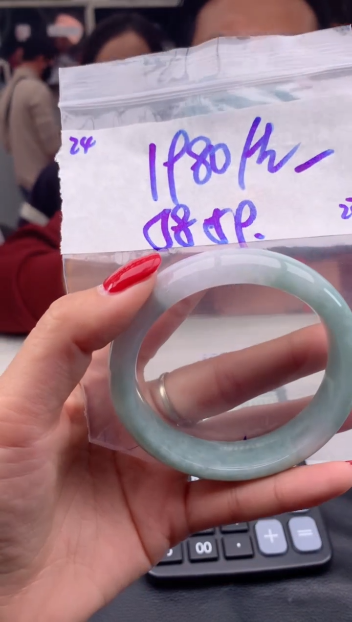 【闪购商品】定制翡翠未镶嵌24毛货需精细抛光手镯多样性拍一发一