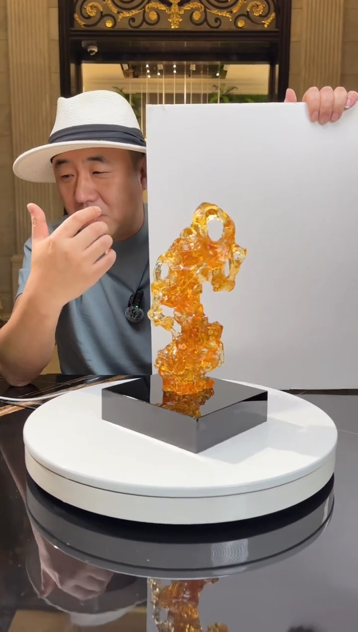 【闪购商品】摆件金色太湖石小号+14*16黑底座