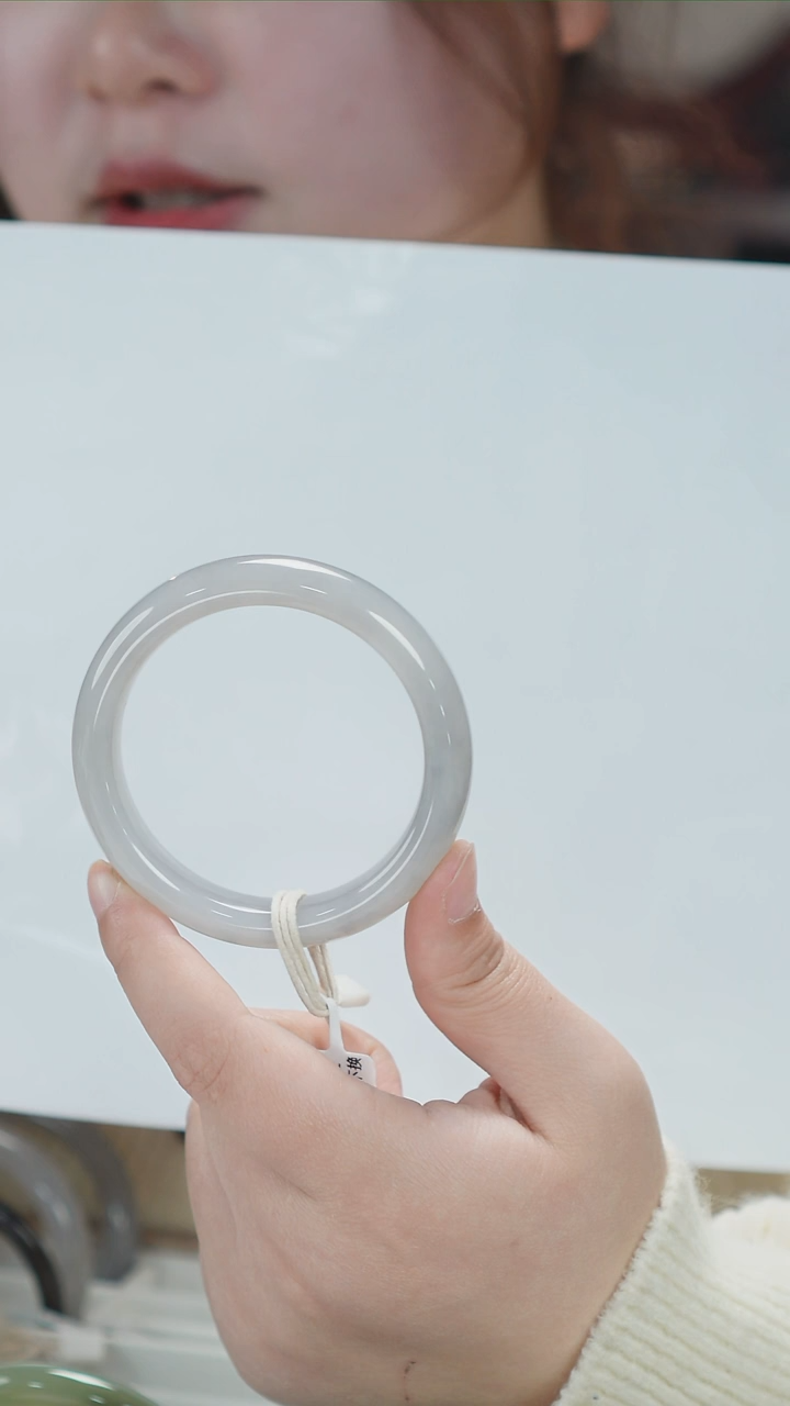 【闪购商品】和田玉手镯未镶嵌33天然和田玉手镯拍一发一 56