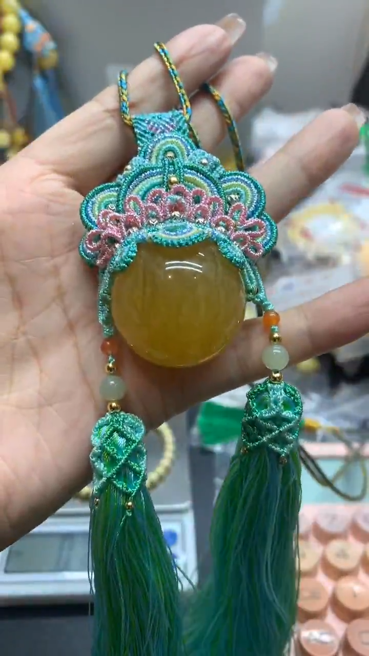 未镶嵌琥珀珠宝奇石766