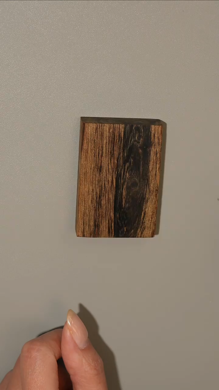 沉香吊坠文莱树心沉水461方牌挂件28.71克