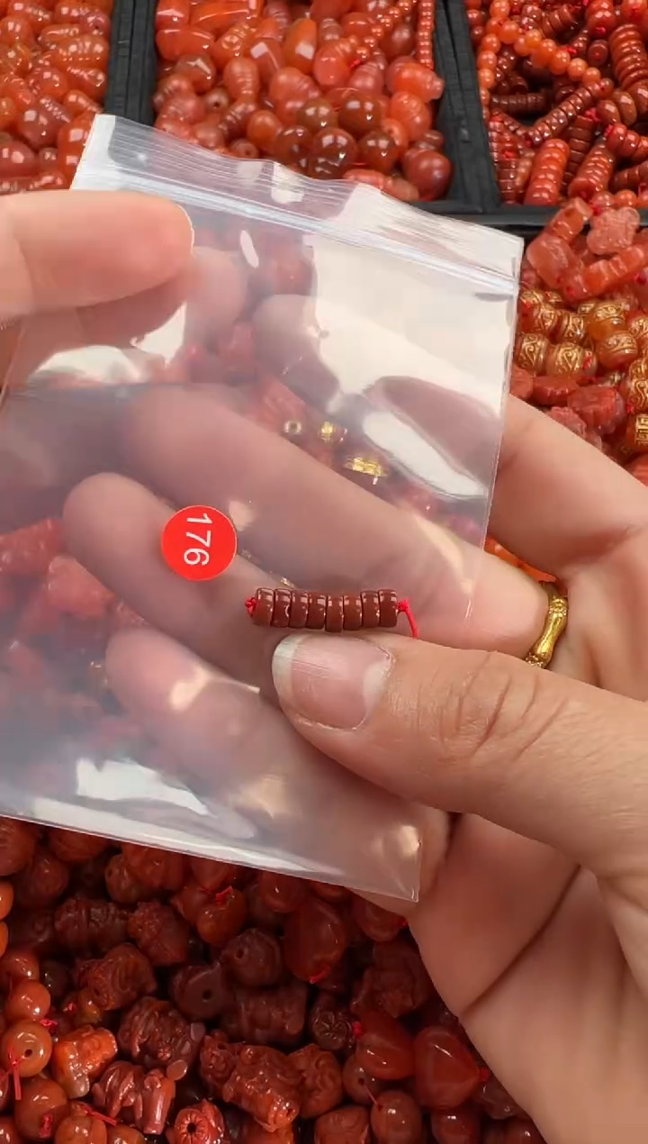 【闪购商品】南红玛瑙颈饰未镶嵌1