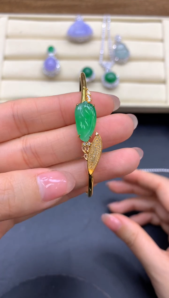 【闪购商品】翡翠手镯18K金镶嵌632-中国好珍宝