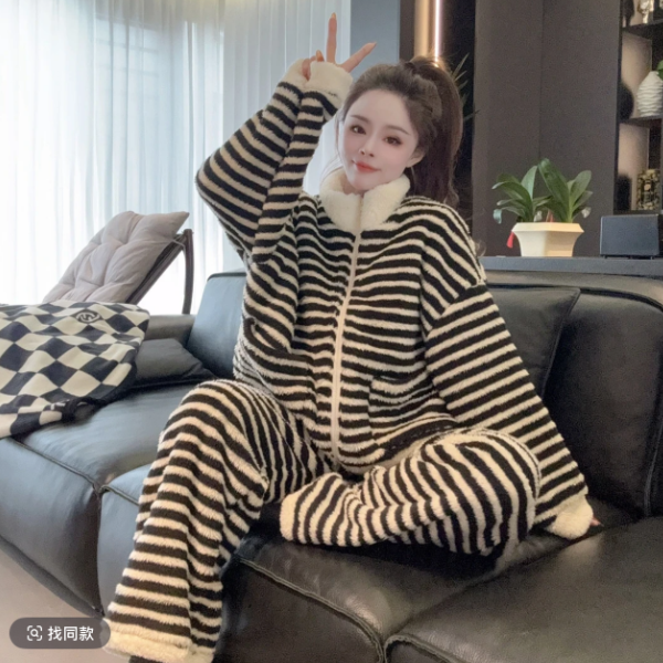加厚拉链款加厚睡衣女冬季可爱卡通甜美珊瑚绒加厚家居服保暖条纹