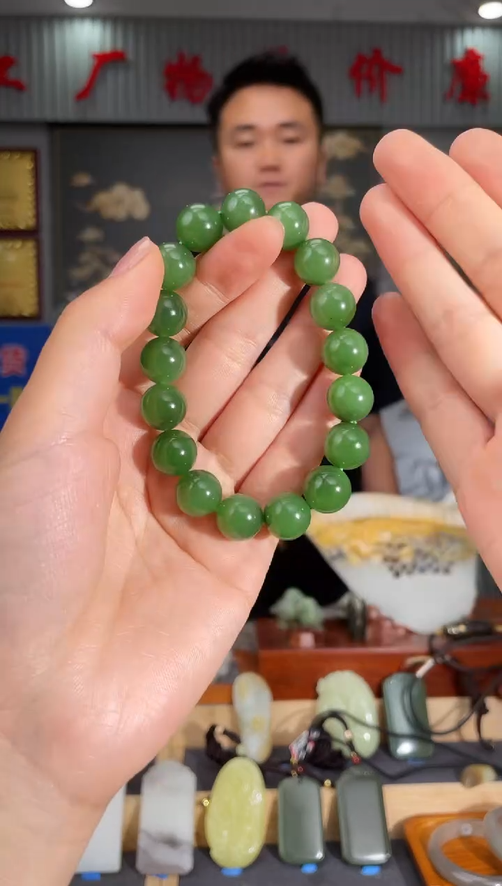 和田玉未镶嵌颈饰12