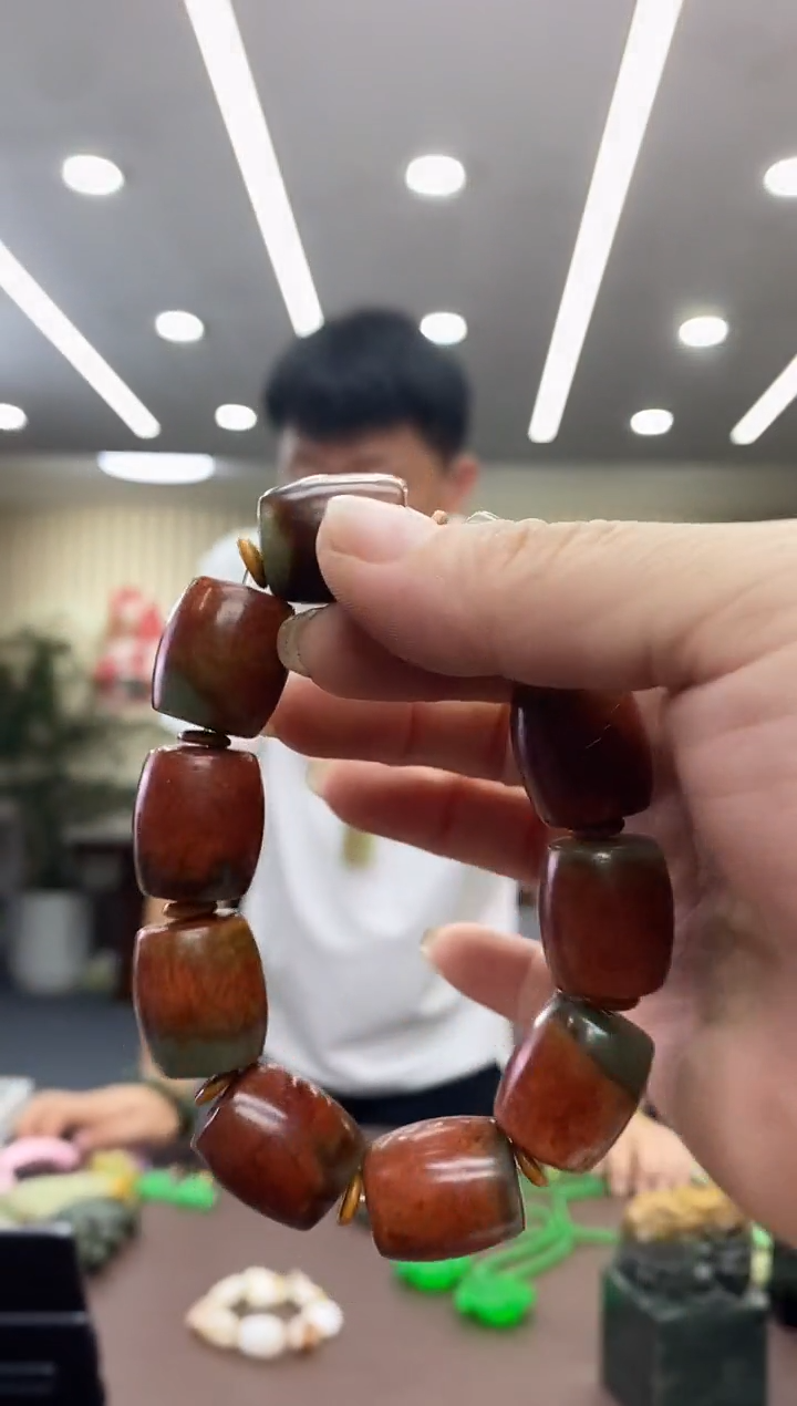 未镶嵌手链透闪石质玉手串