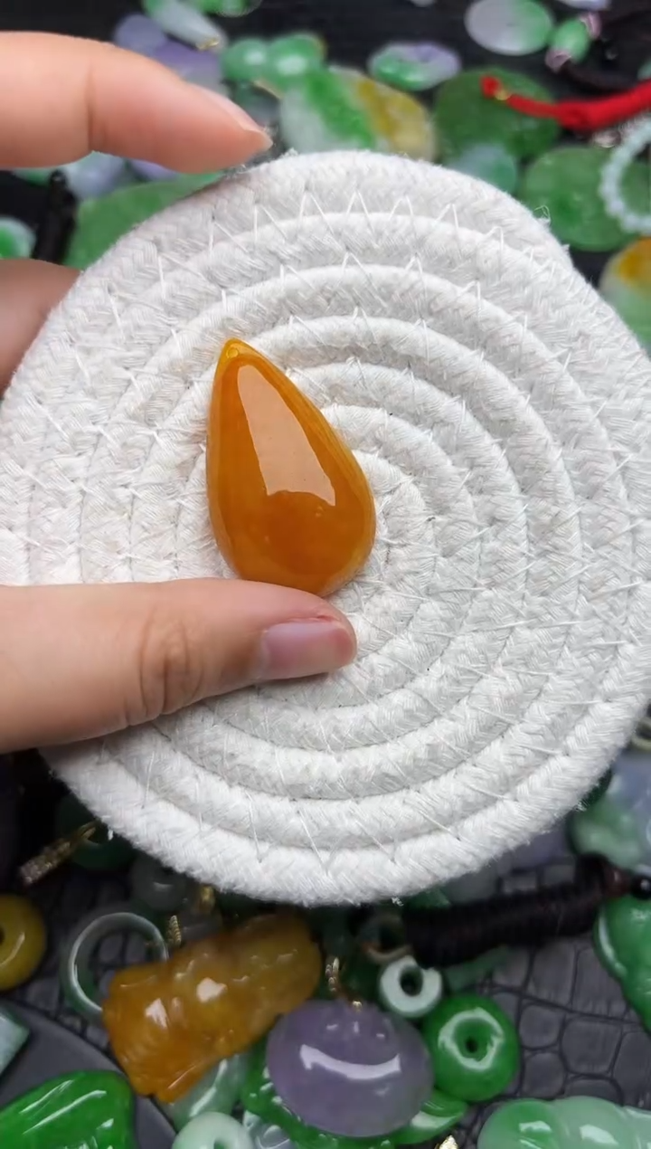 颈饰未镶嵌翡翠缅甸翡翠吊坠